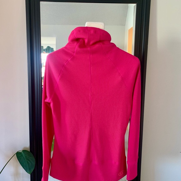 UNDER ARMOUR Pink Long Sleeve Thermal Shirt - Picture 3 of 6